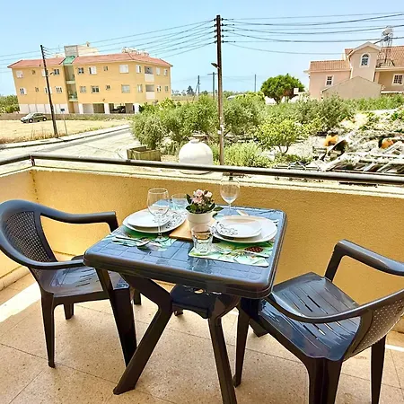 Relax Balcony - 2-br Flat * Perivolia
